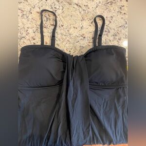 New Venus Brand Black Beauty Tankini medium swim top only with removable straps